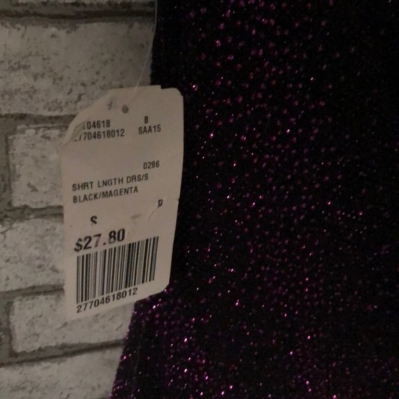 Dress - Picture 5 of 5